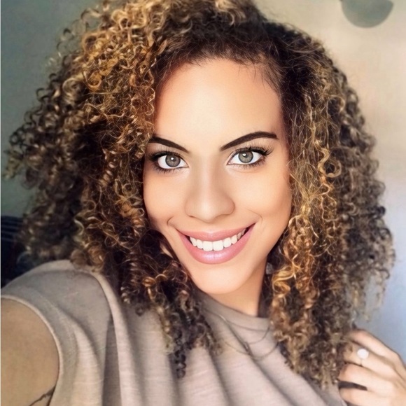 Meet your Posher, CarolynnB - Picture 1 of 1